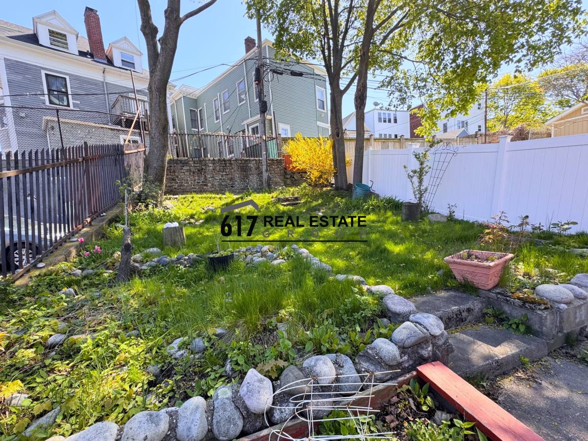 Apartment for rent at 235 E Eagle St #3, East Boston, MA 02128