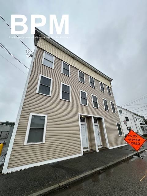 Apartment for rent at 126 Felton St #2, Waltham, MA 02453