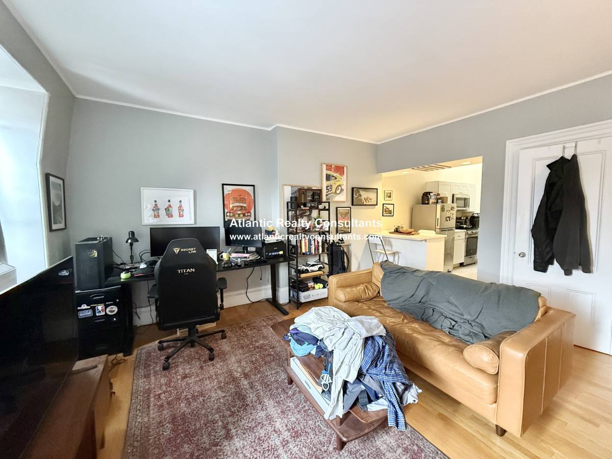 Apartment for rent at 177 Marlborough St #9, Boston, MA 02116