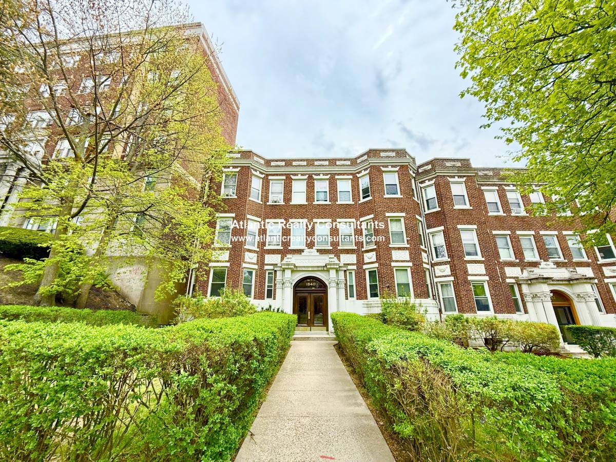 Apartment for rent at 1840 Commonwealth Ave #8, Brighton, MA 02135