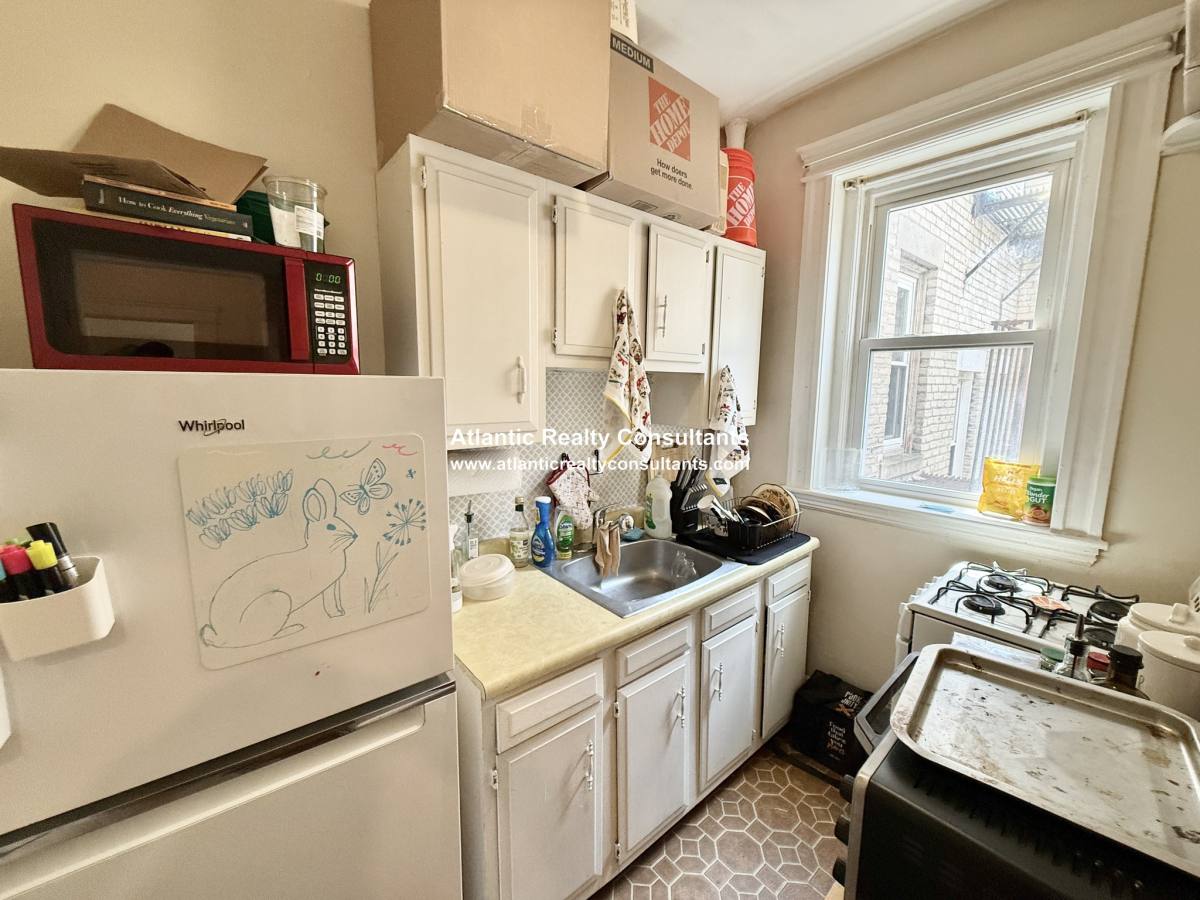 Apartment for rent at 1840 Commonwealth Ave #8, Brighton, MA 02135