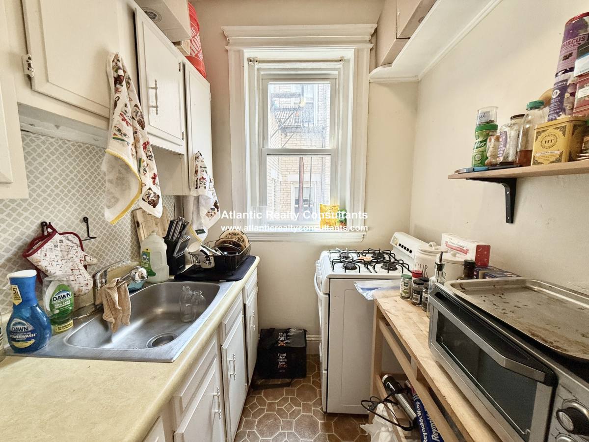 Apartment for rent at 1840 Commonwealth Ave #8, Brighton, MA 02135