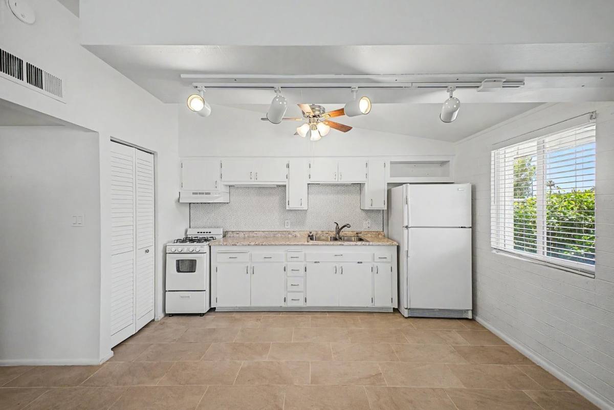 Townhouse for rent at 10606 W Oakmont Dr, Sun City, AZ 85351