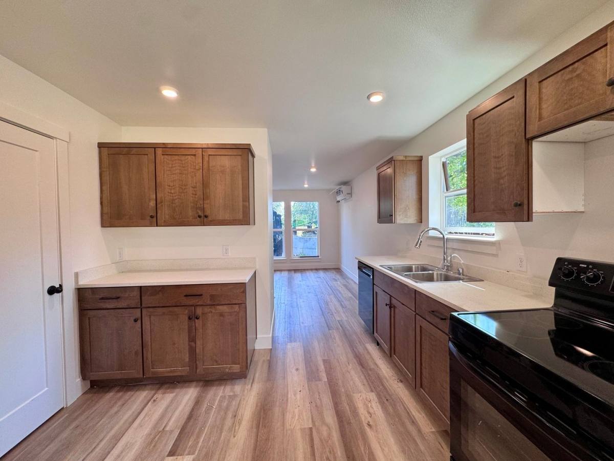 Townhouse for rent at 5406 NE 34th St, Vancouver, WA 98661