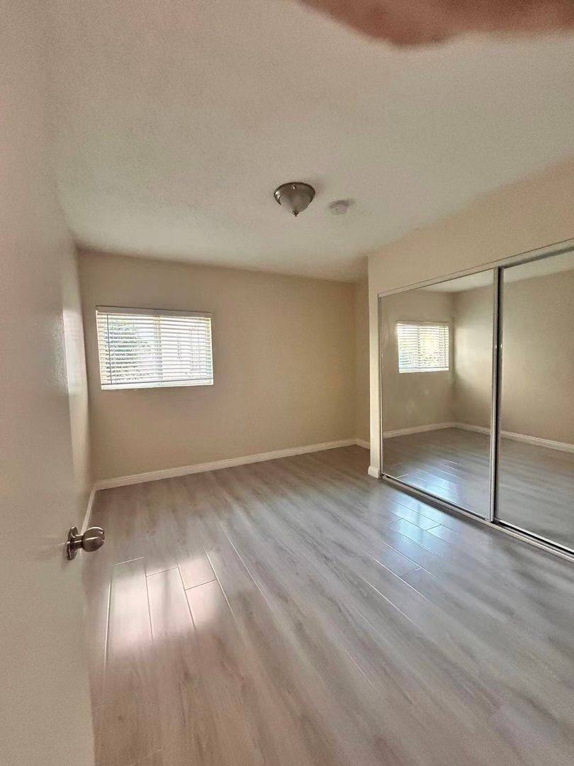 Apartment for rent at 7642 Vineland Ave, Sun Valley, CA 91352
