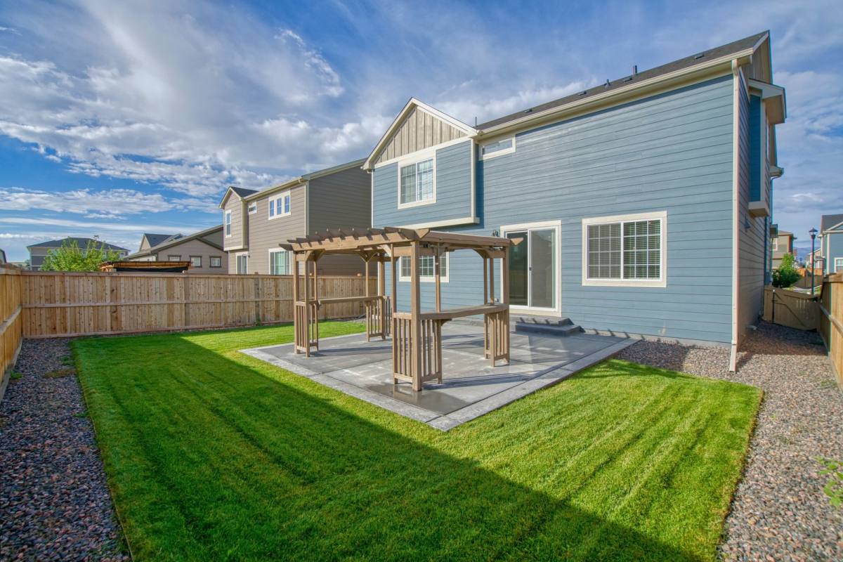 House for rent at 1032 Sugar Beet Circle, Longmont, CO 80501