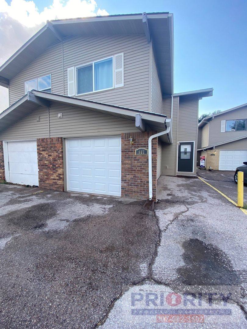 Townhouse for rent at 903 Mountain View, Gillette, WY 82716