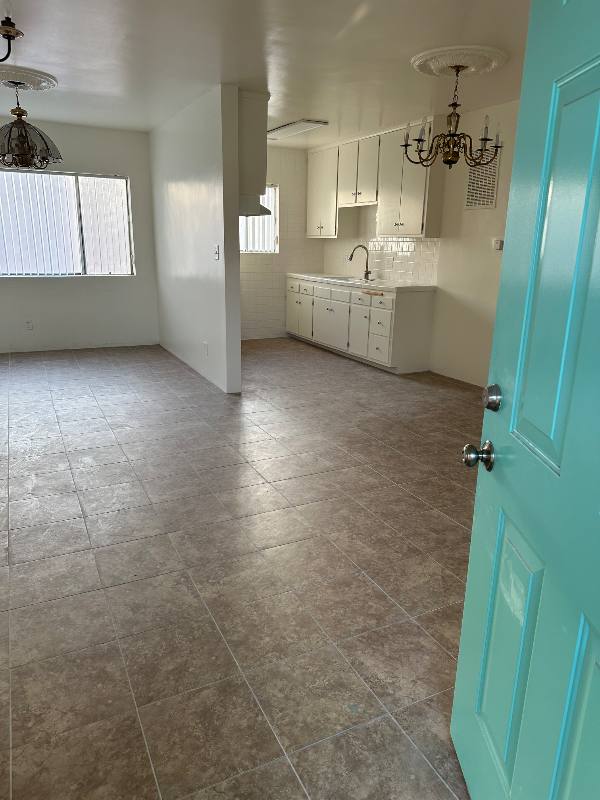 Apartment for rent at 701 So Oxford Ave #6, Los Angeles, CA 90005