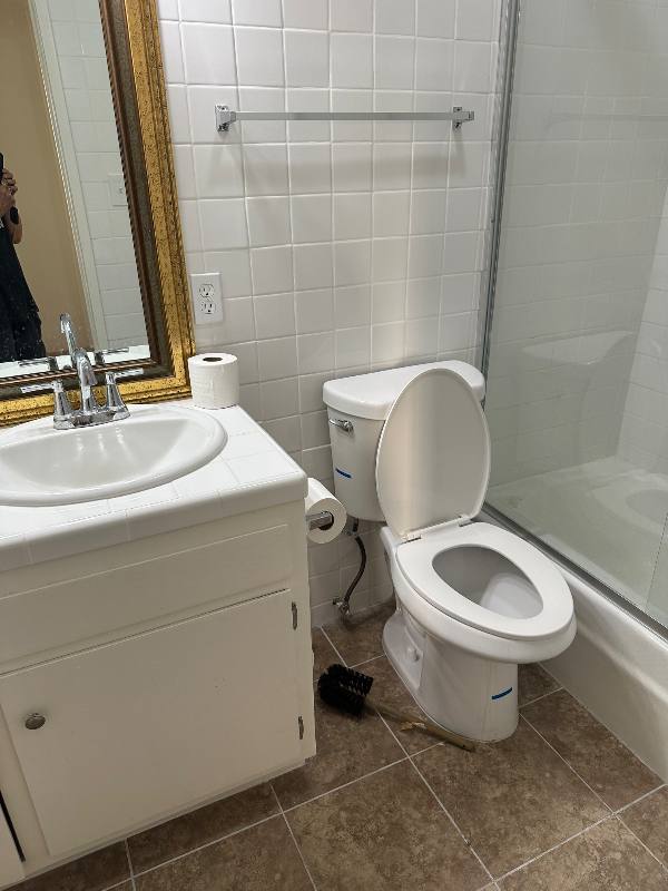 Apartment for rent at 701 So Oxford Ave #6, Los Angeles, CA 90005