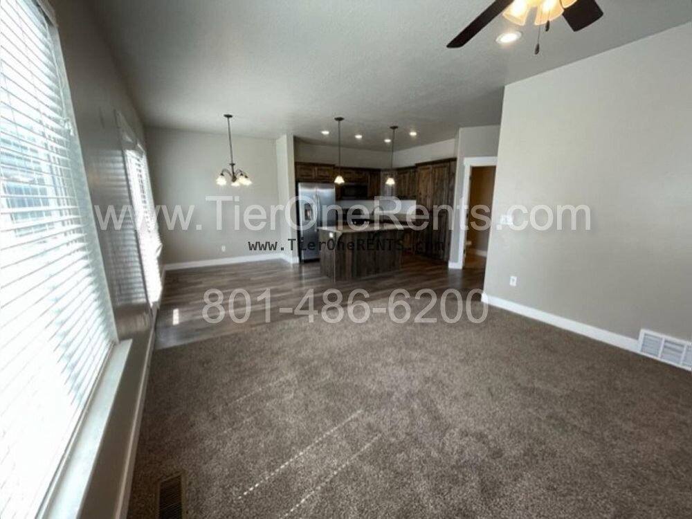 Townhouse for rent at 4187 W Shade Crest Lane, Herriman, UT 84096