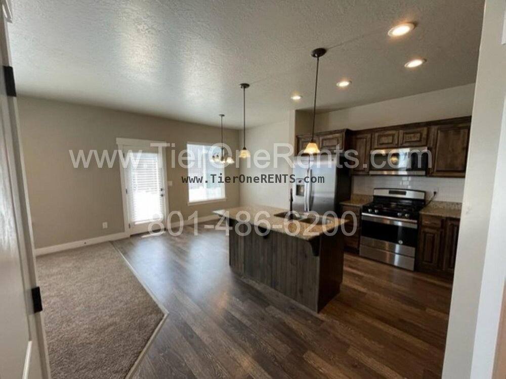 Townhouse for rent at 4187 W Shade Crest Lane, Herriman, UT 84096