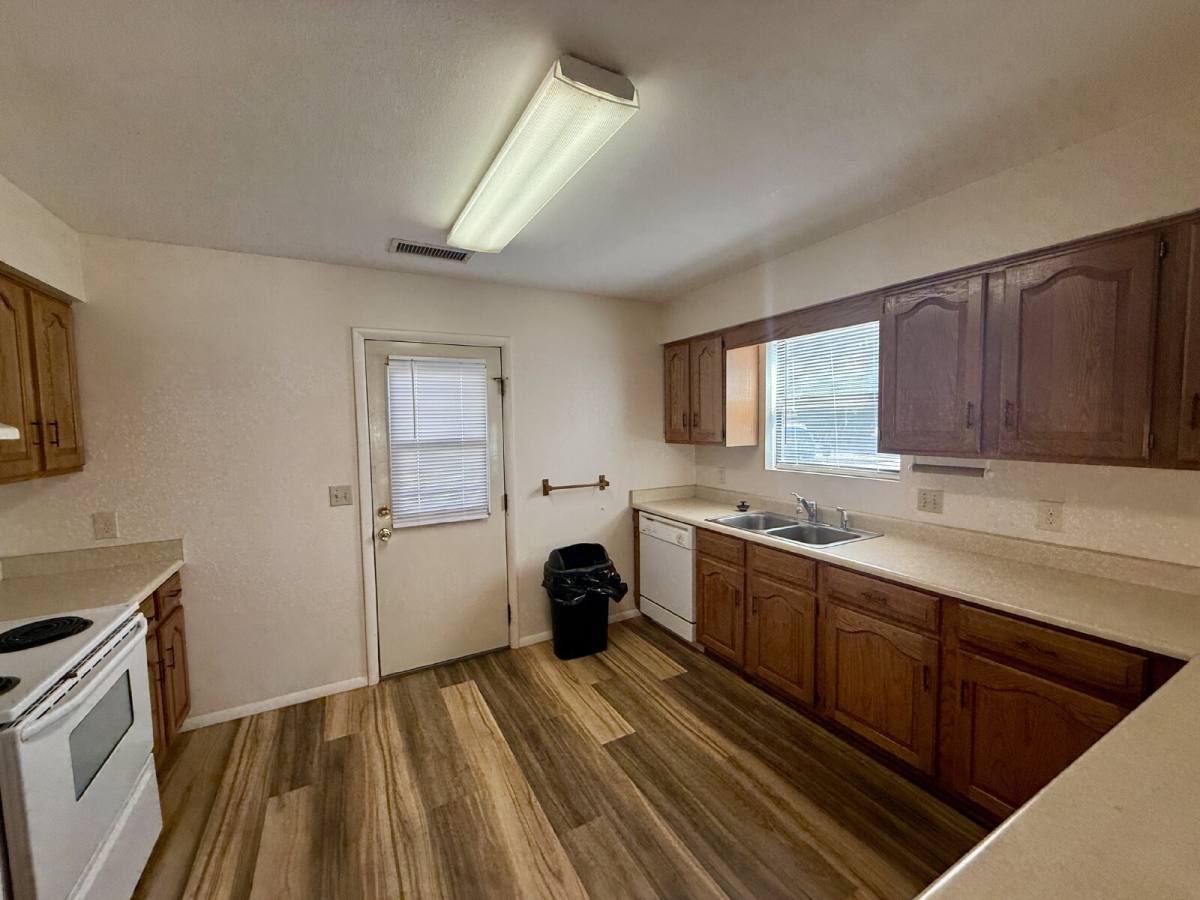 House for rent at 350 Rim Rock Circle, Prescott, AZ 86303