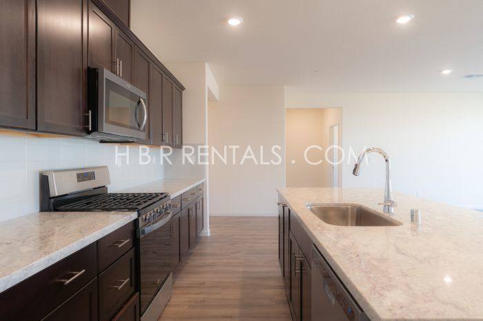 House for rent at 1912 Medford Ave, Manteca, CA 95337