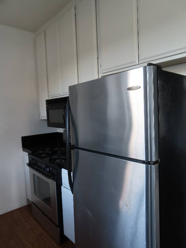 Apartment for rent at 3648 Motor Ave #102, Los Angeles, CA 90034