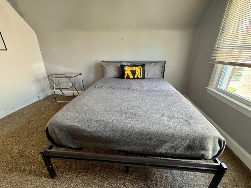 House for rent at 5284 Devonshire Rd #2, Detroit, MI 48224
