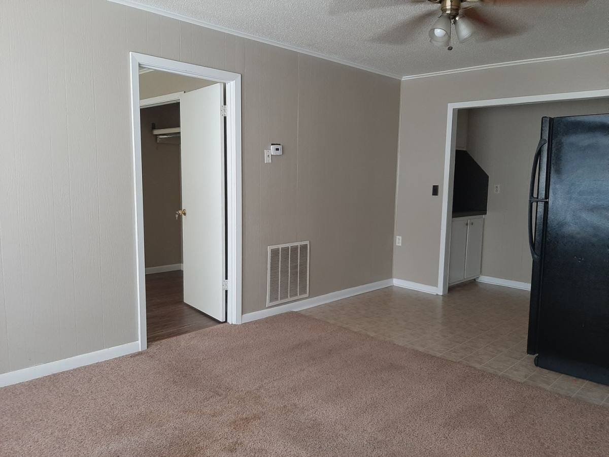 Apartment for rent at 1102 W Booth Rd, Searcy, AR 72143