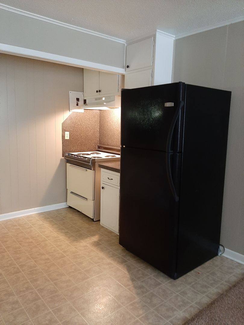 Apartment for rent at 1102 W Booth Rd, Searcy, AR 72143