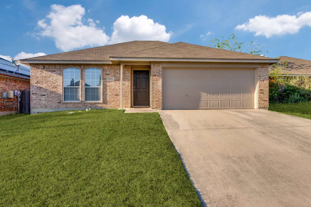House for rent at 9224 Marilyn Dr, Fort Worth, TX 76108