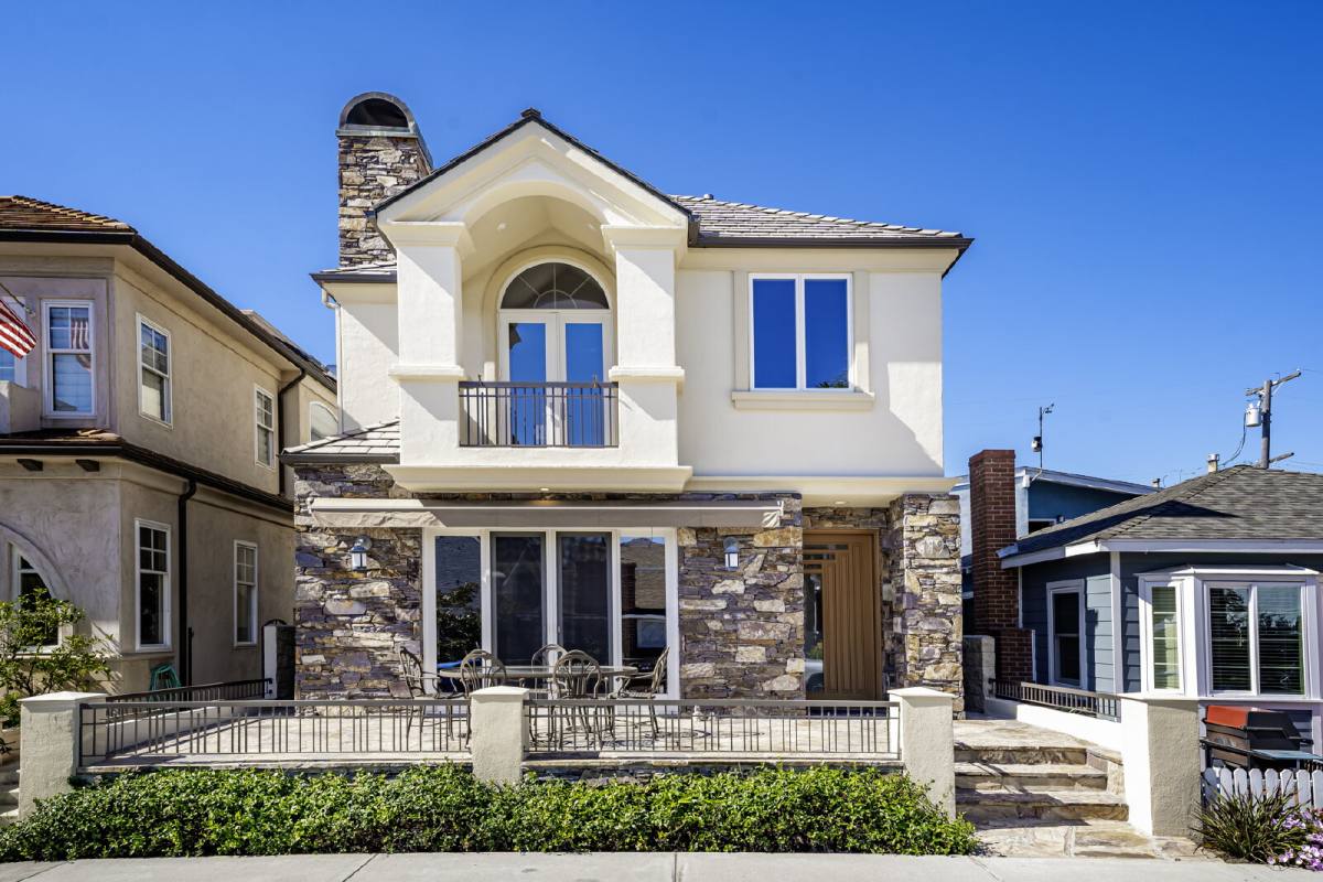 House for rent at 119 Opal Ave, Newport Beach, CA 92662