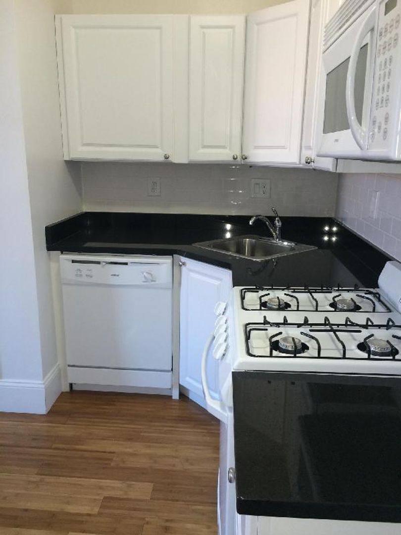 Apartment for rent at 877 Beacon St, Boston, MA 02115