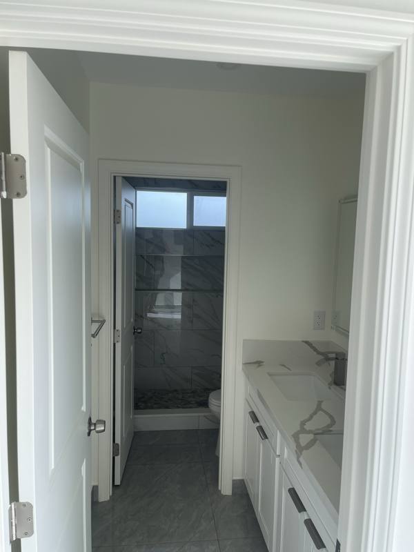 Apartment for rent at 918 8th Ave, Honolulu, HI 96816
