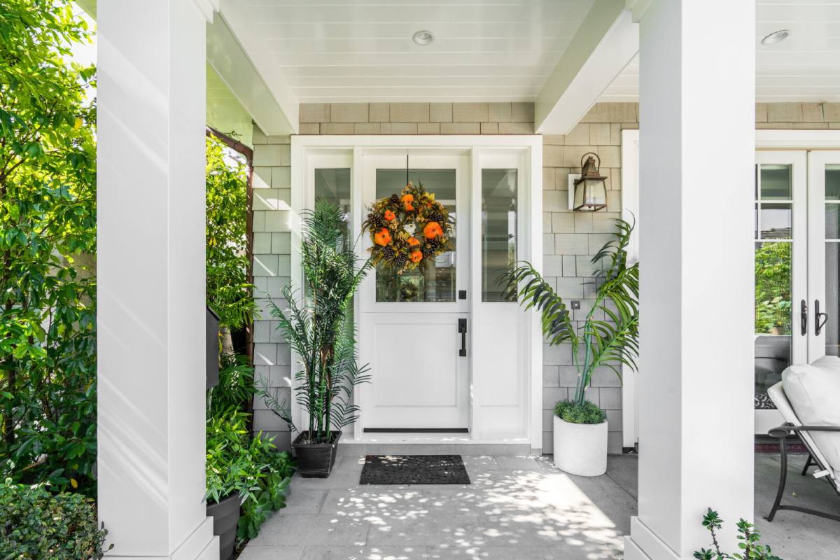 House for rent at 217 Coral Ave, Newport Beach, CA 92662
