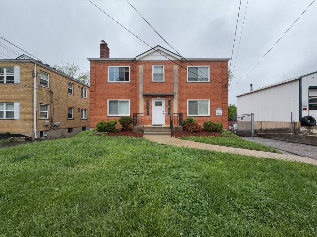 Apartment for rent at 3089 Glenmore Ave #1, Cincinnati, OH 45238