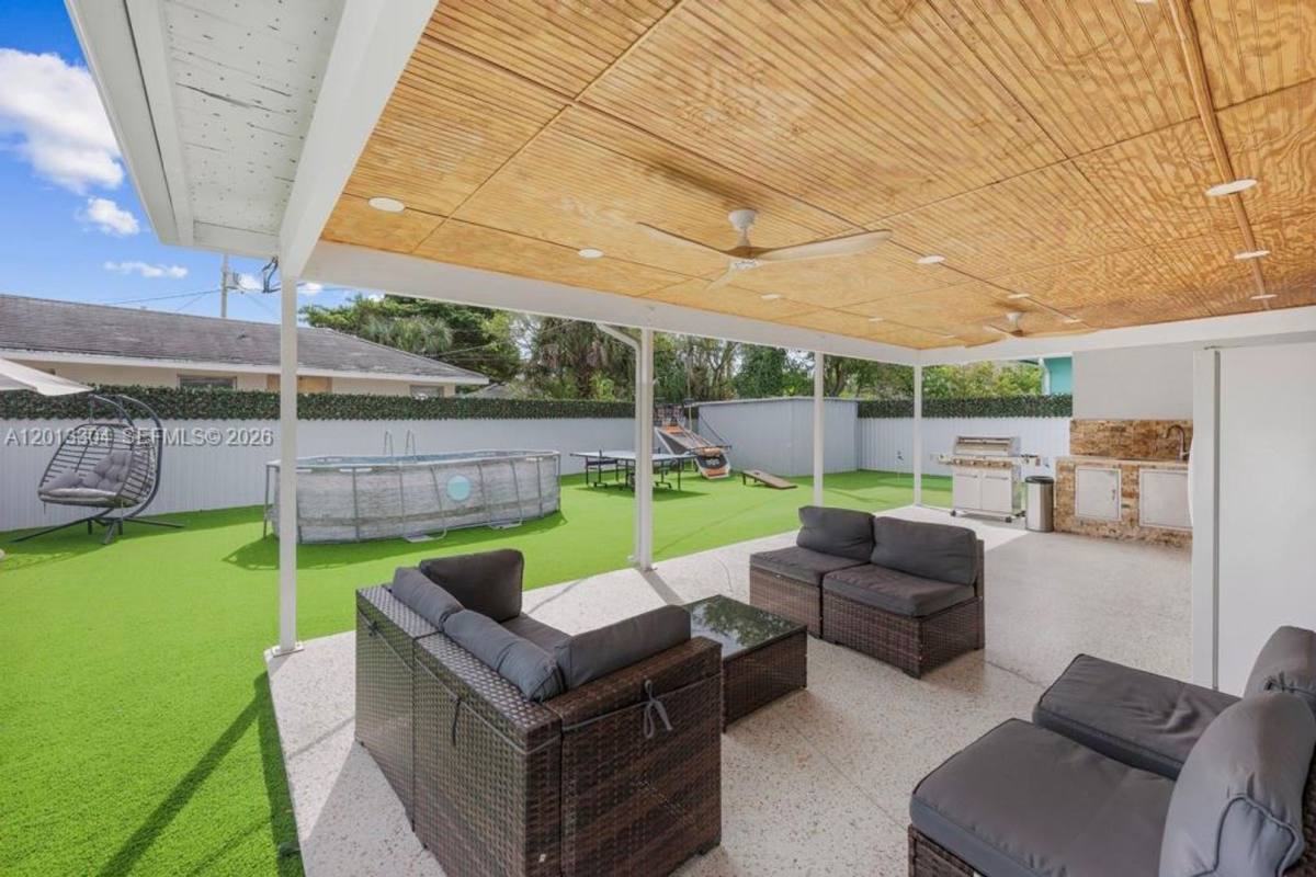 House for rent at 2128 Dock St, West Palm Beach, FL 33401