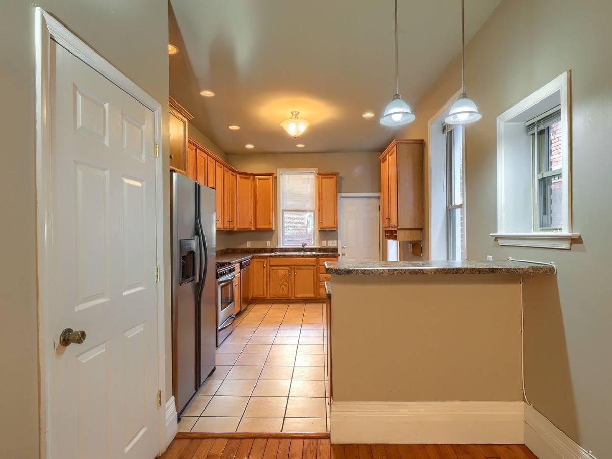 Townhouse for rent at 1917 Green St, Harrisburg, PA 17102