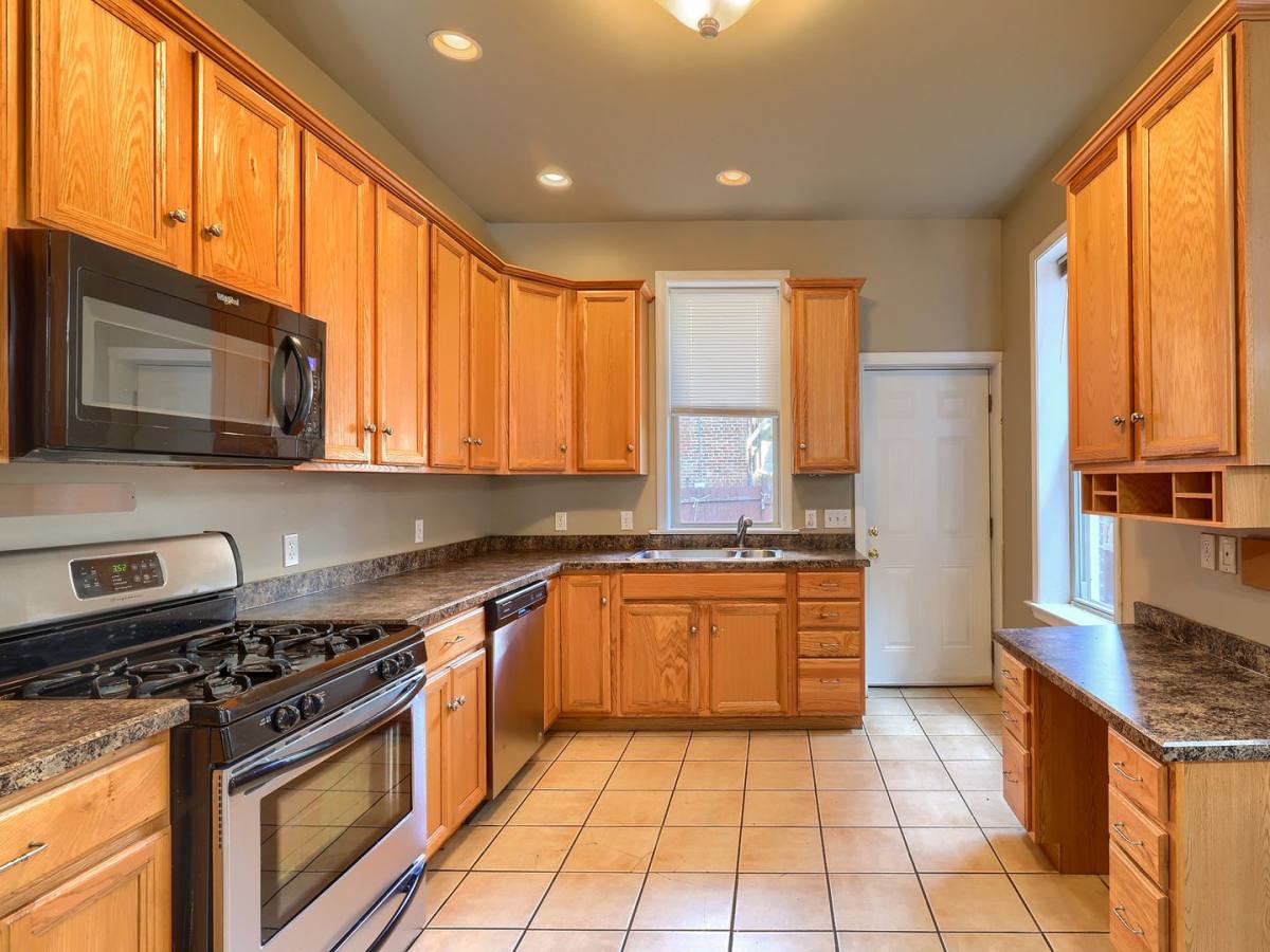 Townhouse for rent at 1917 Green St, Harrisburg, PA 17102