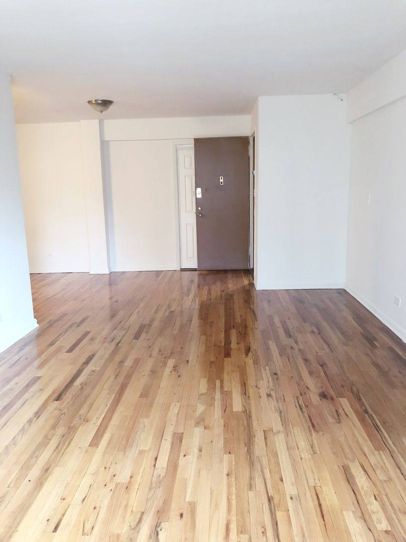 Apartment for rent at 3725 Blackstone Ave, Bronx, NY 10463