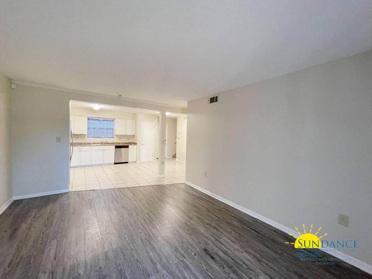 Townhouse for rent at 133 4th Ave, Shalimar, FL 32579
