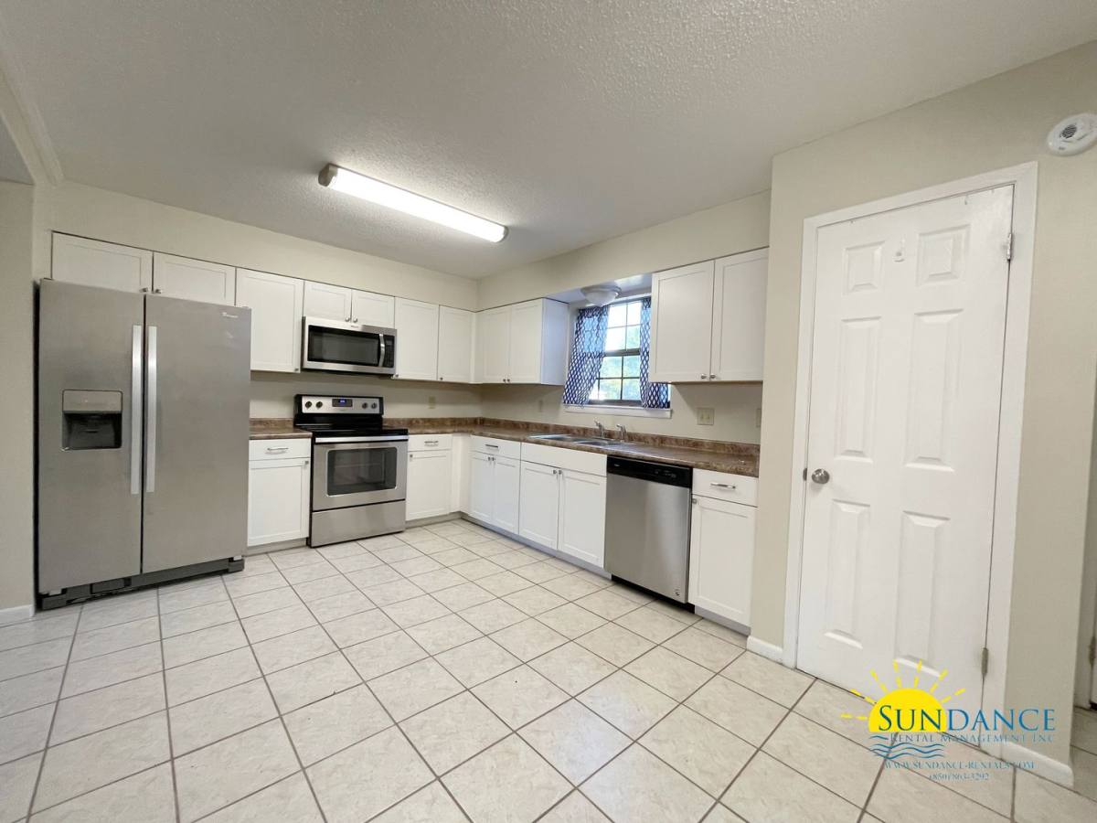 Townhouse for rent at 133 4th Ave, Shalimar, FL 32579