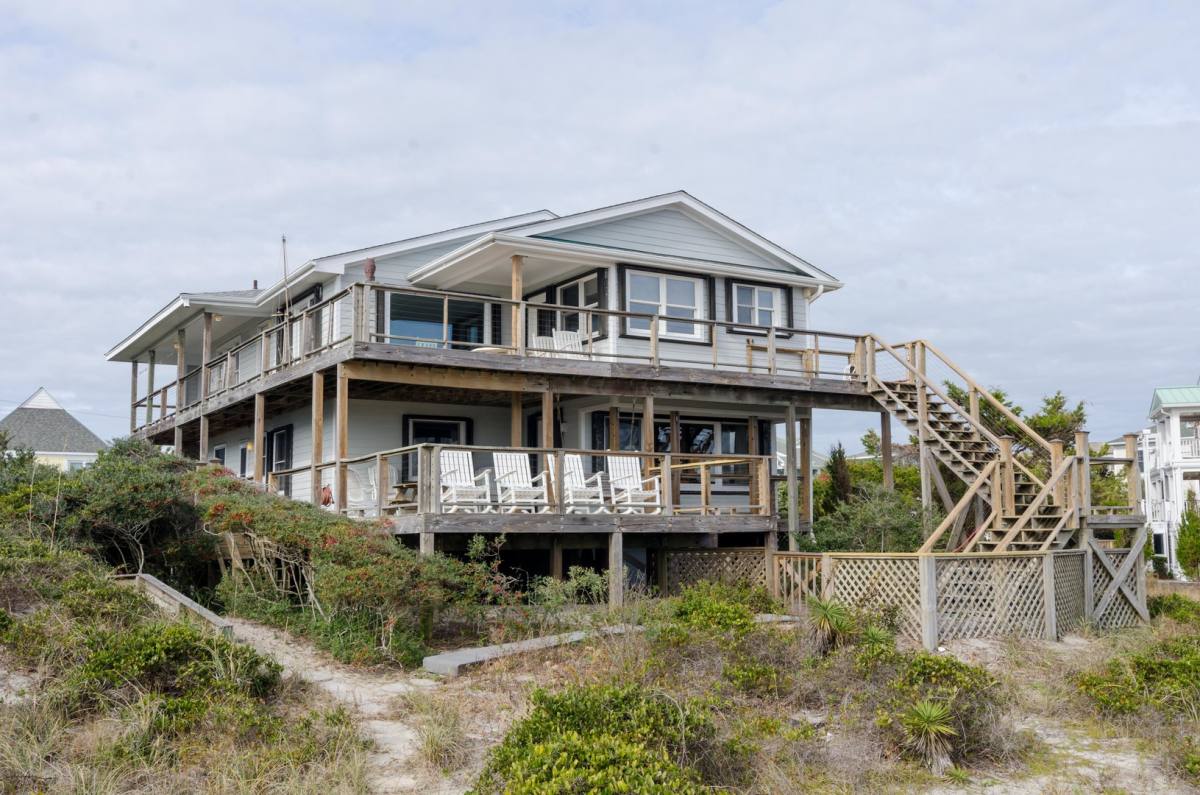 House for rent at 129 S Lumina Ave, Wrightsville Beach, NC 28480