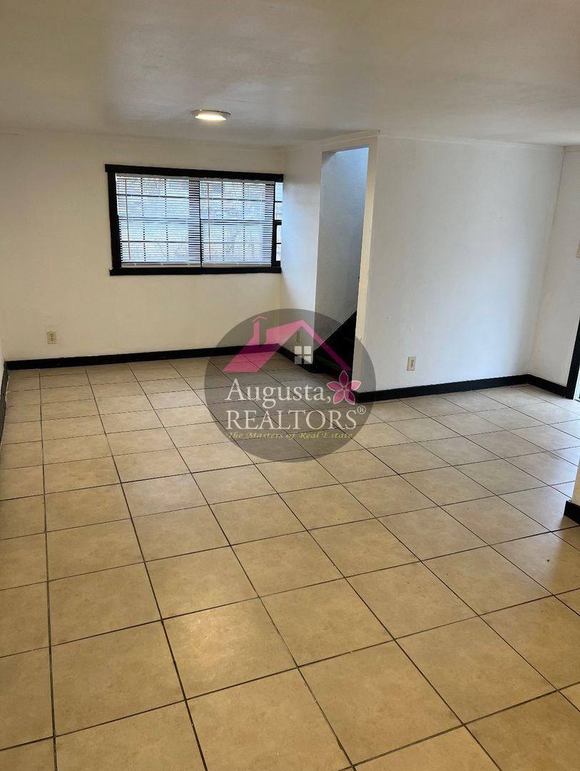 Apartment for rent at 1209 Bawcom, Sweetwater, TX 79556