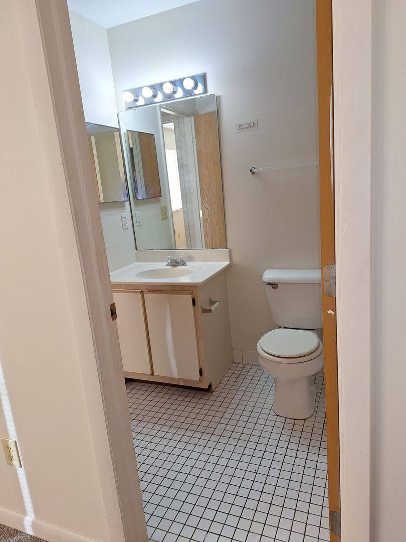 Apartment for rent at 402 Ashland Ave, Wapakoneta, OH 45895