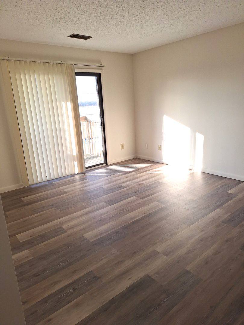 Apartment for rent at 402 Ashland Ave, Wapakoneta, OH 45895
