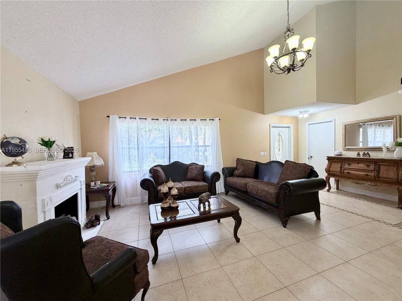 House for rent at 2865 Begonia Way, Hollywood, FL 33026