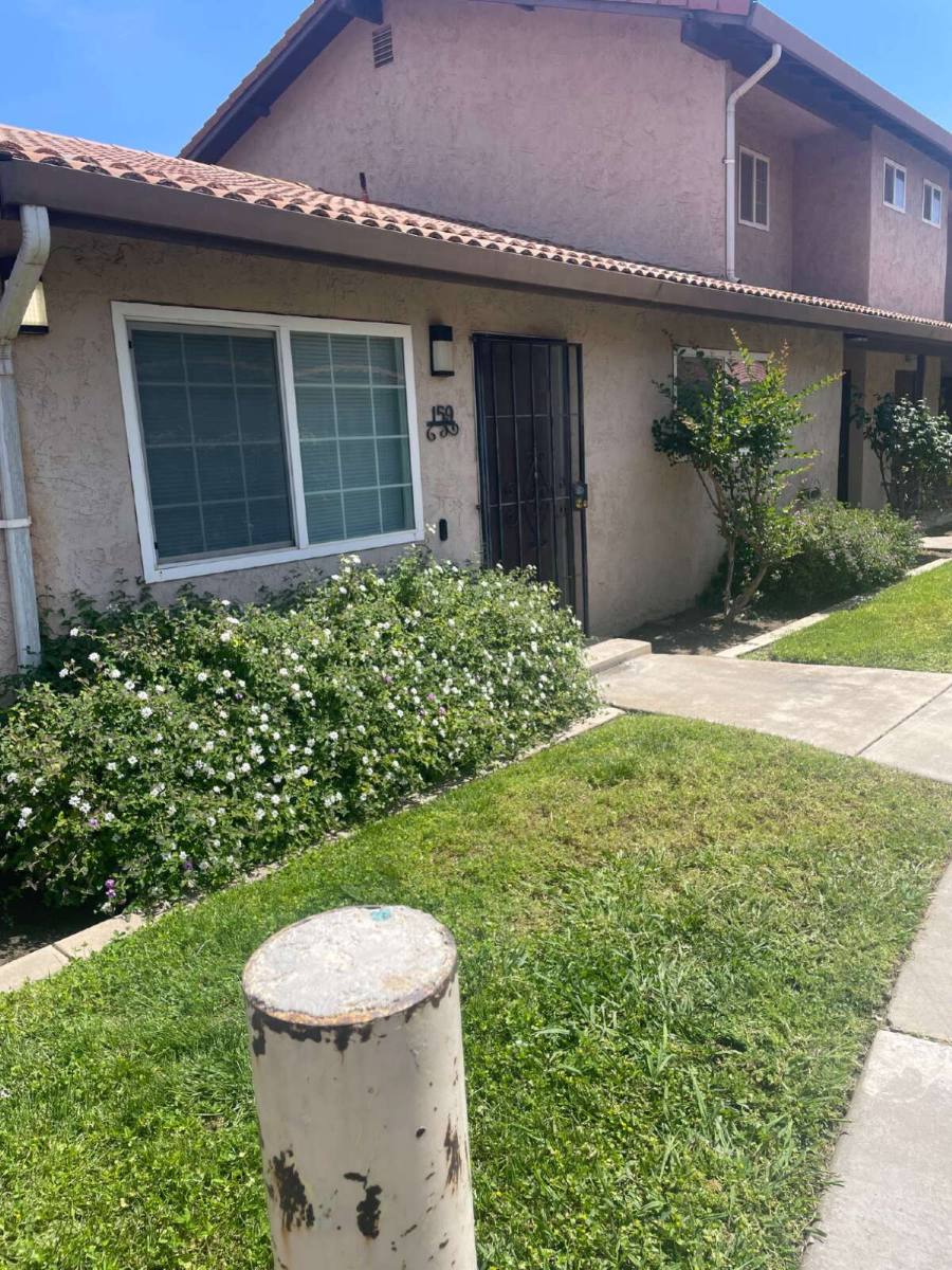 Apartment for rent at 159 W Alexander Ave, Merced, CA 95348