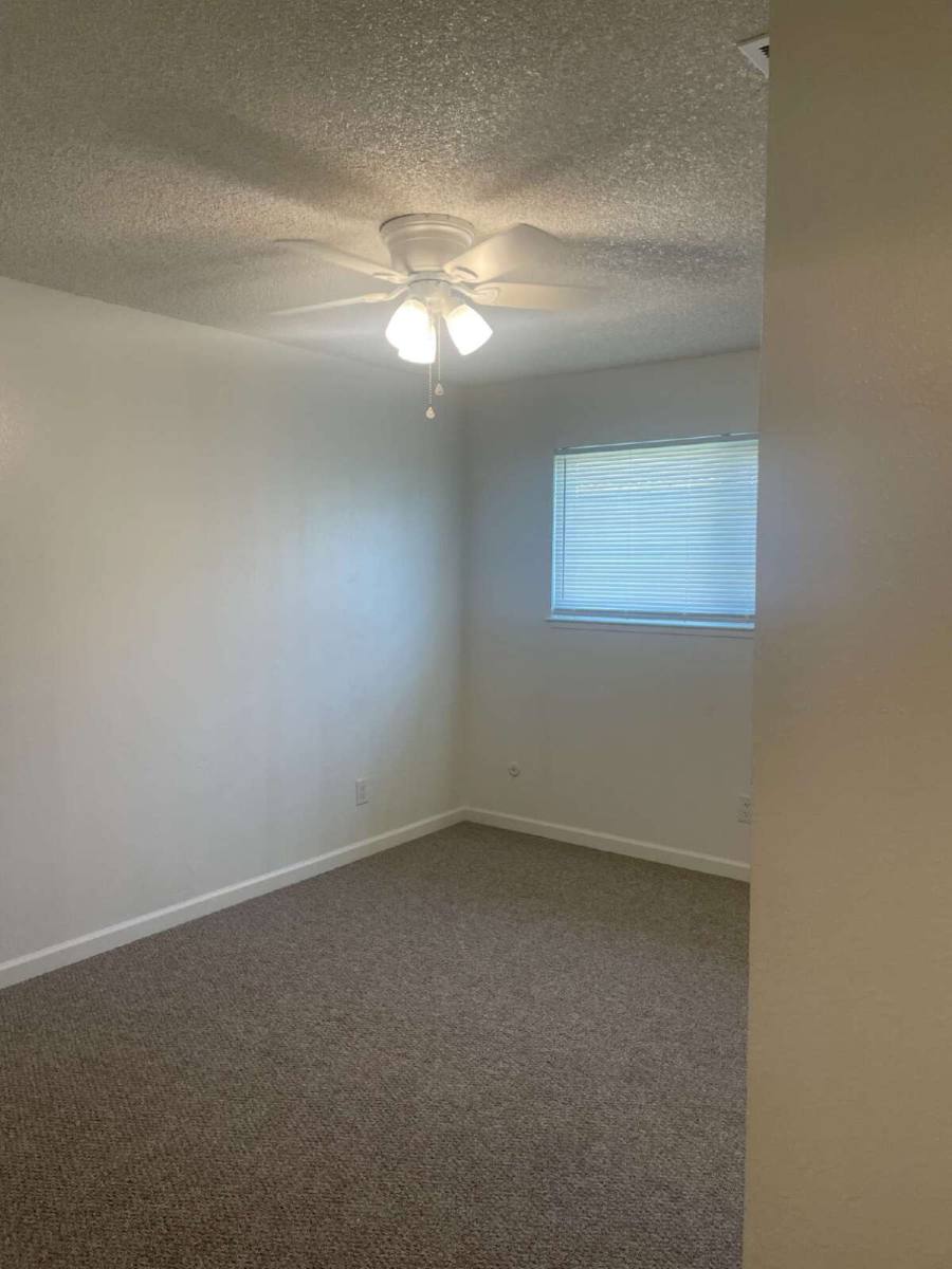 Apartment for rent at 159 W Alexander Ave, Merced, CA 95348