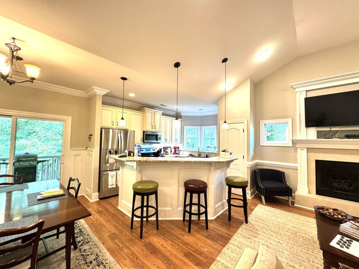 Apartment for rent at 123 Vista Lane, Hampstead, NC 28443