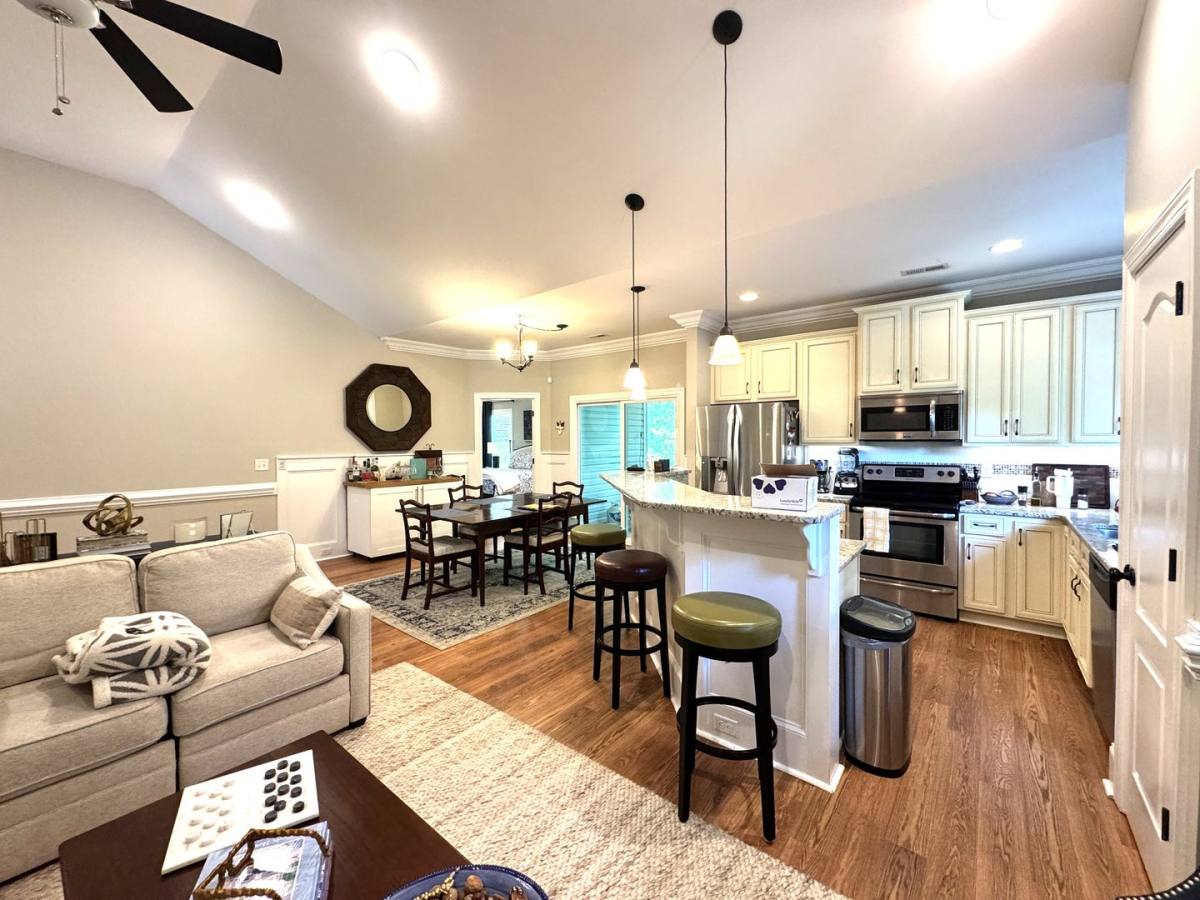 Apartment for rent at 123 Vista Lane, Hampstead, NC 28443