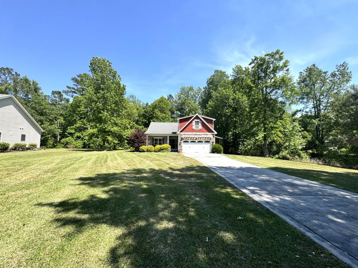 Apartment for rent at 123 Vista Lane, Hampstead, NC 28443