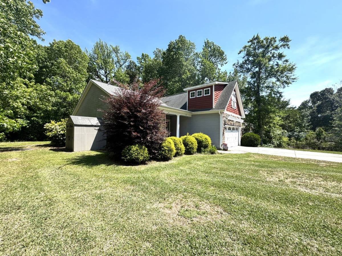 Apartment for rent at 123 Vista Lane, Hampstead, NC 28443