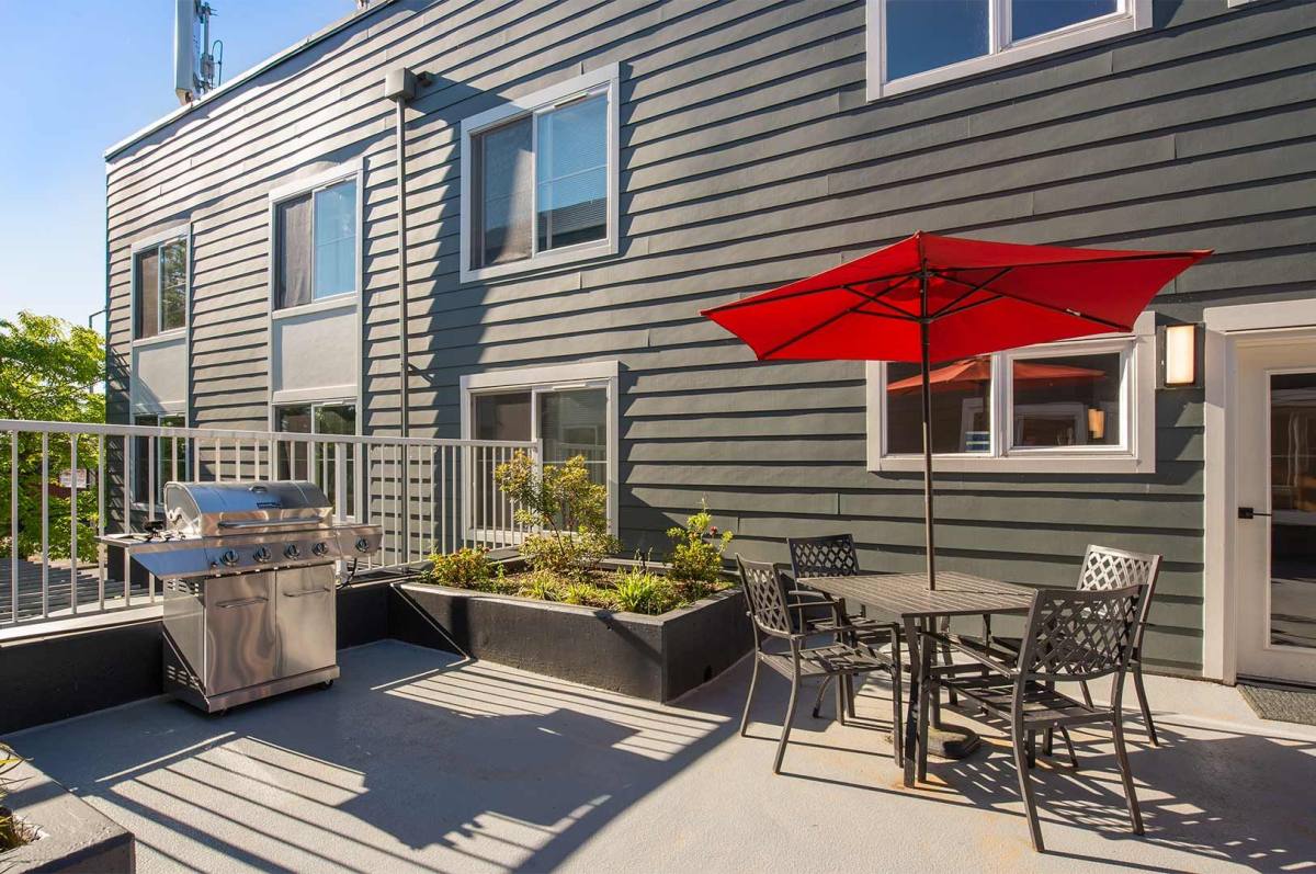Apartment for rent at 9425 35th Ave NE, Seattle, WA 98115