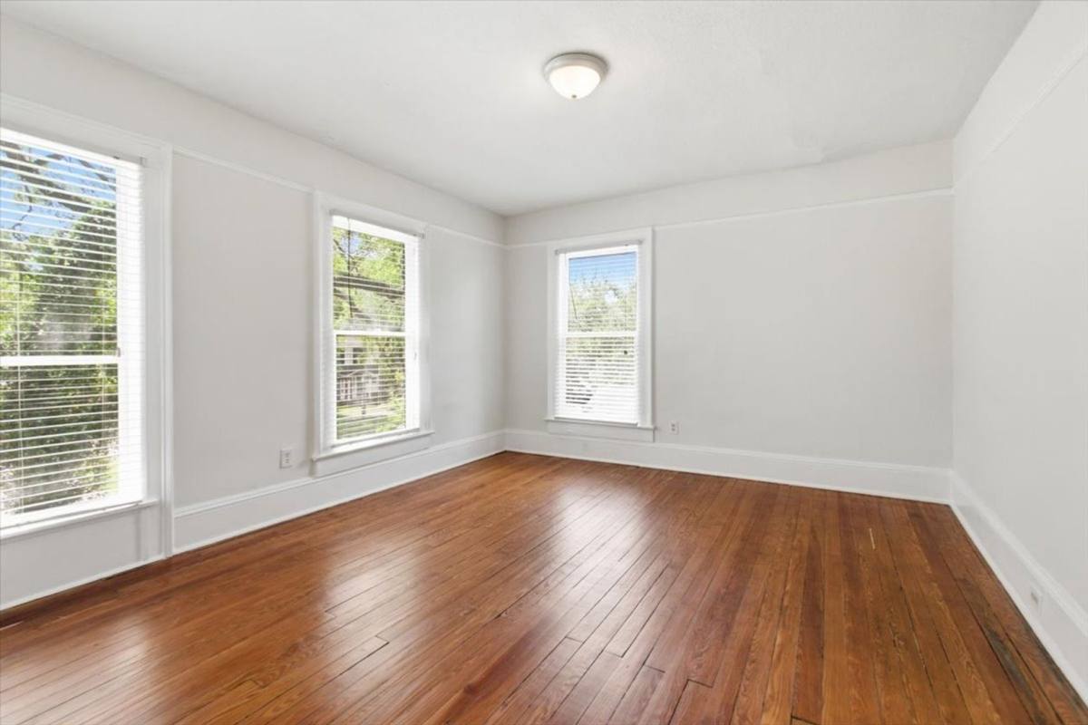 Apartment for rent at 2837 Lydia St, Jacksonville, FL 32205