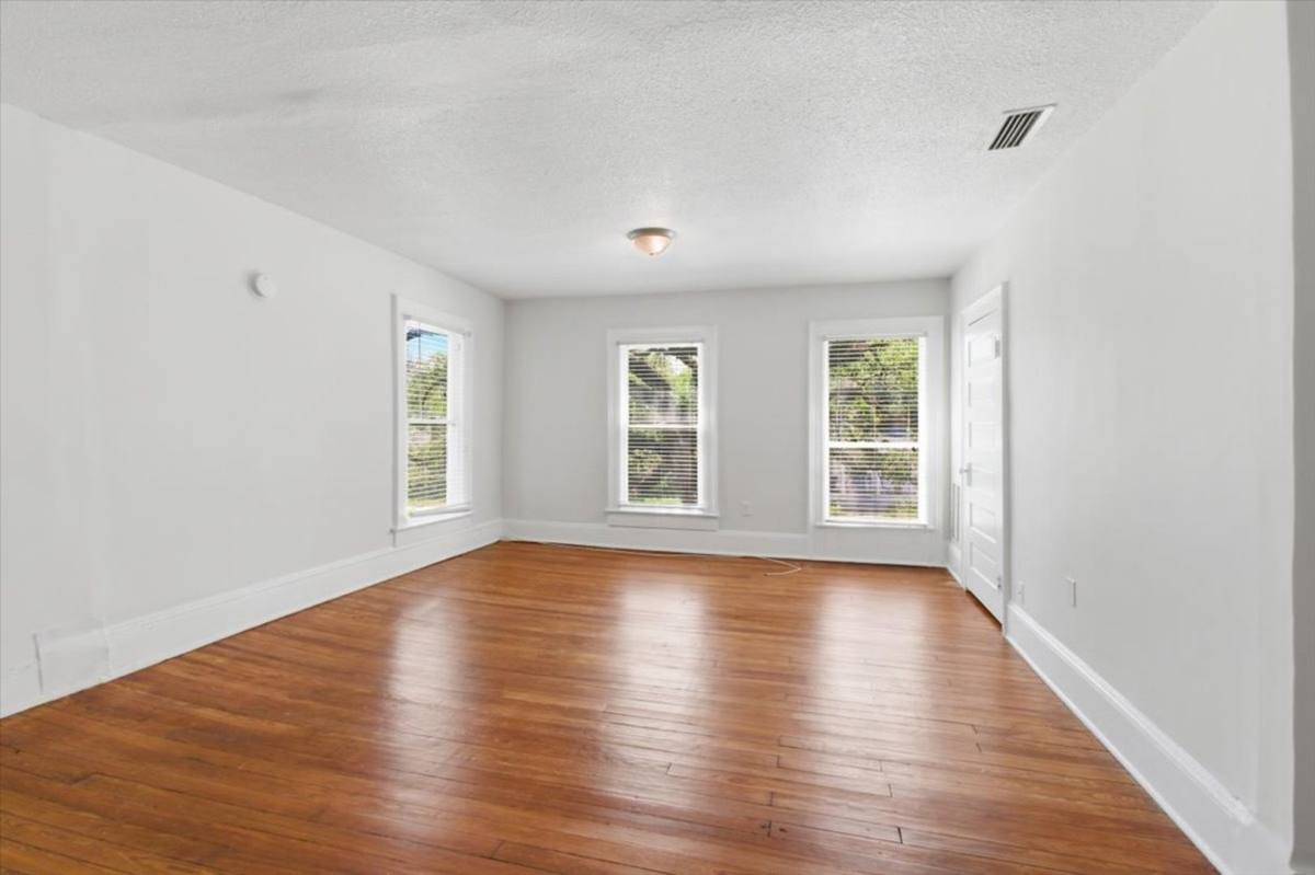 Apartment for rent at 2837 Lydia St, Jacksonville, FL 32205