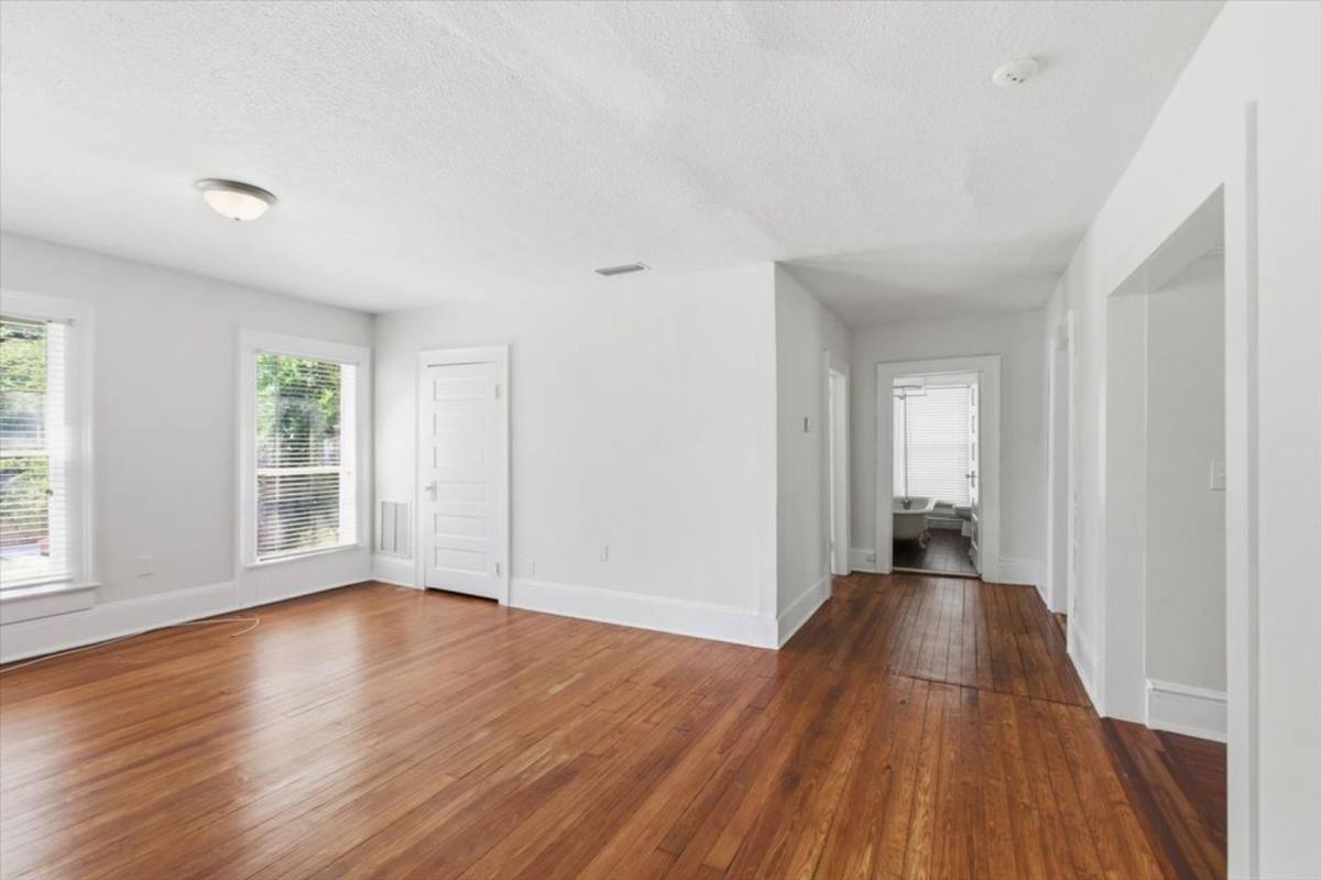 Apartment for rent at 2837 Lydia St, Jacksonville, FL 32205