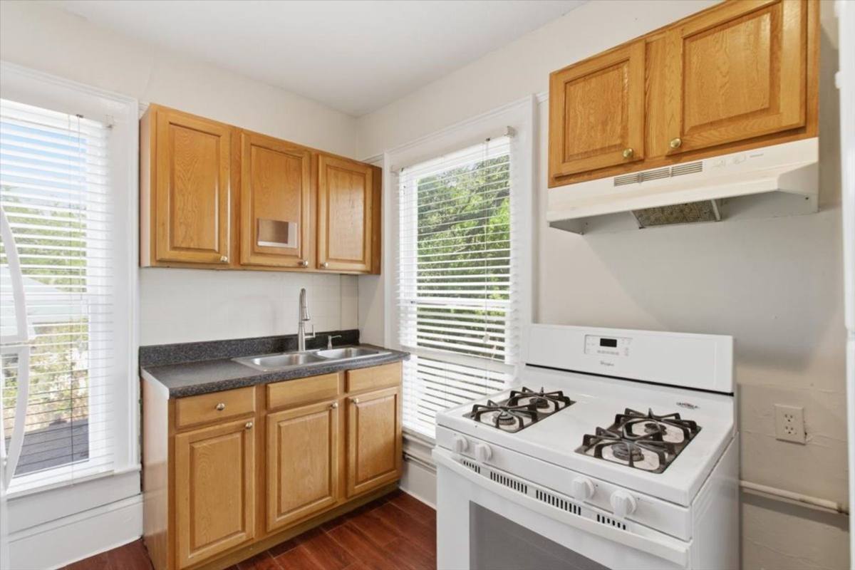 Apartment for rent at 2837 Lydia St, Jacksonville, FL 32205