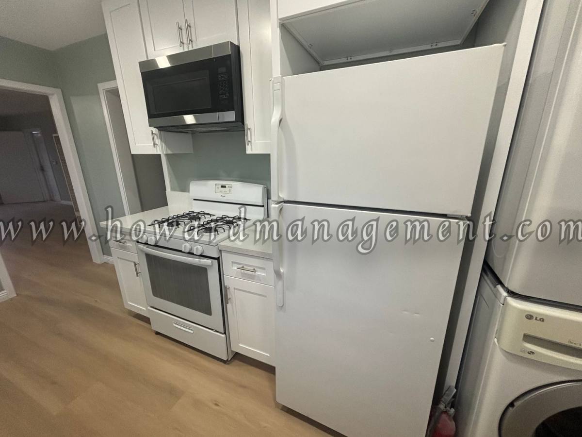 Apartment for rent at 5453 Alvern Circle, Los Angeles, CA 90045